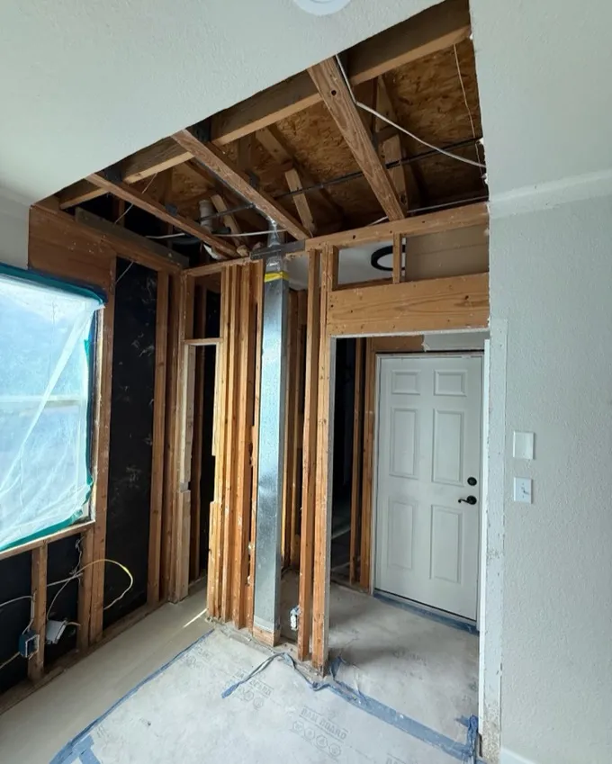 Structural drying after burst pipe in Austin